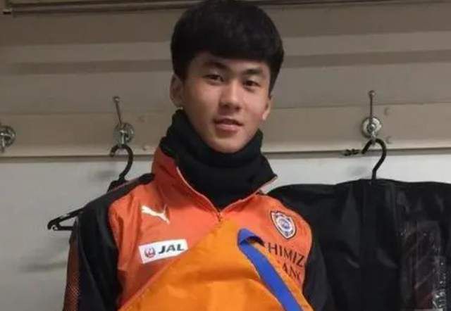 操操色